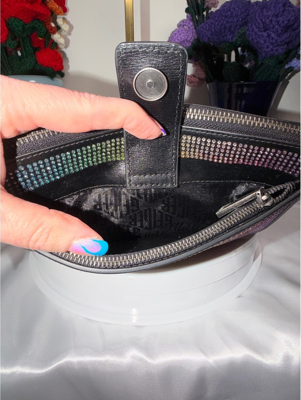 Kurt Geiger London Shoreditch Crystal Crossbody Bag EUC - Picture 8 of 10
